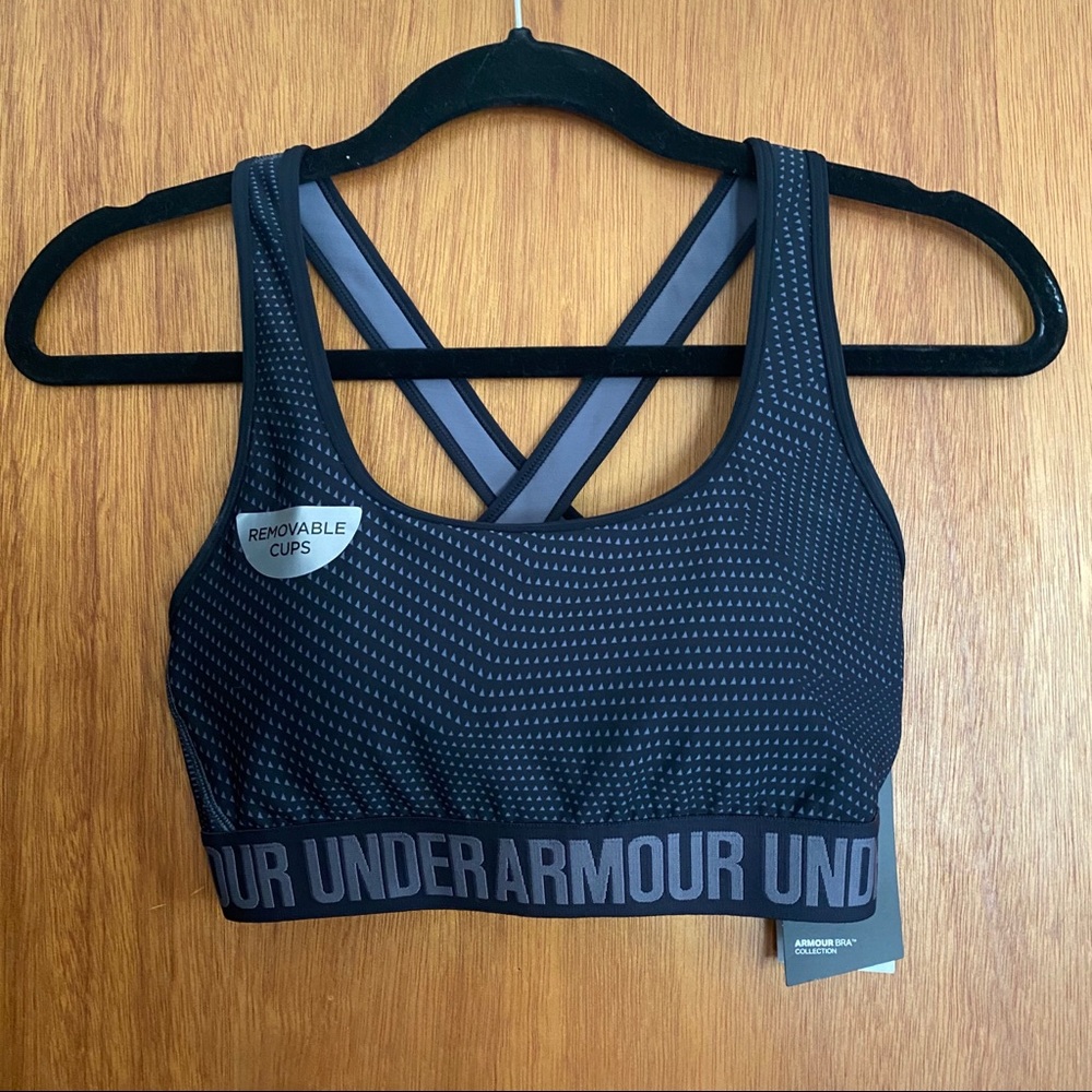 Under Armour Sports Bra • NWT